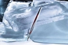 PININFARINA Segno Ethergraf® Aero z czerwonymi dodatkami