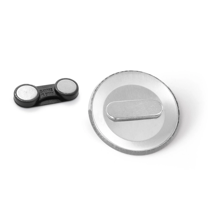 Button P'IN 11. Button P'IN 11. Okrągła przypinka z podwójnym zapięciem magnetycznym