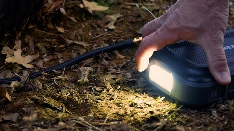 NEBO Awaryjne wspomaganie rozrusznika startowego i czujnik pomiaru ciśnienia w oponach, powerbank